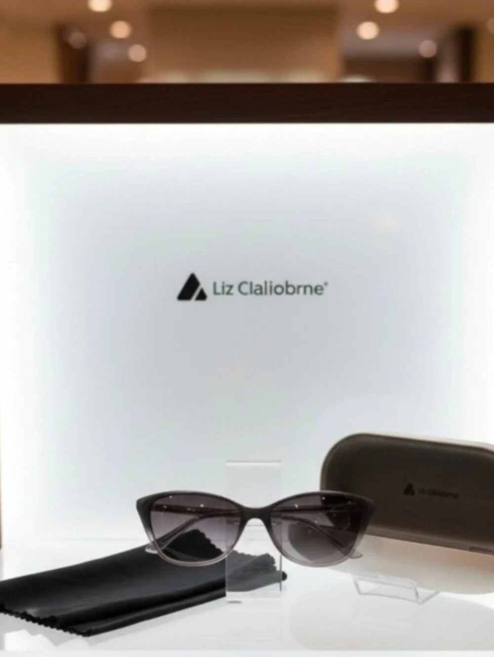 Liz Claiborne L-587/S Sunglasses